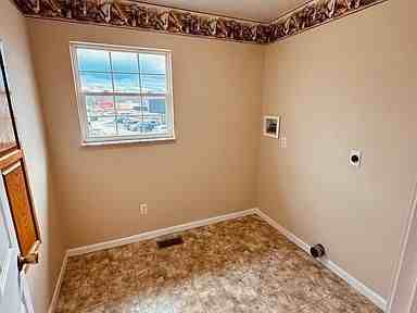 1576 East Pea Ridge Road - Photo 2 of 12