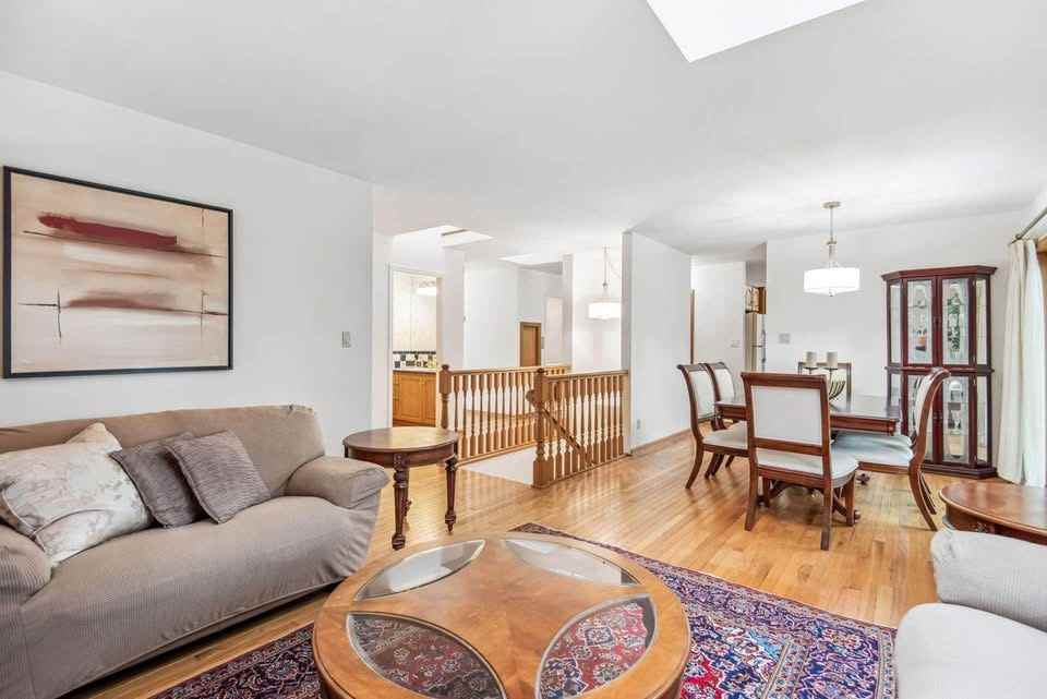 628 East 9th Street - Photo 6 of 19