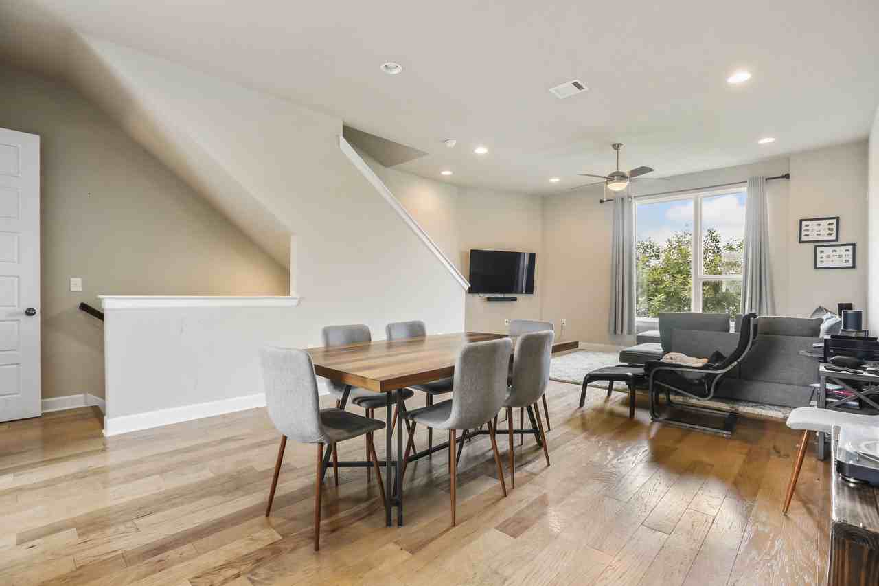 1416 Waterloo Shore Ln #3 - Photo 3 of 32