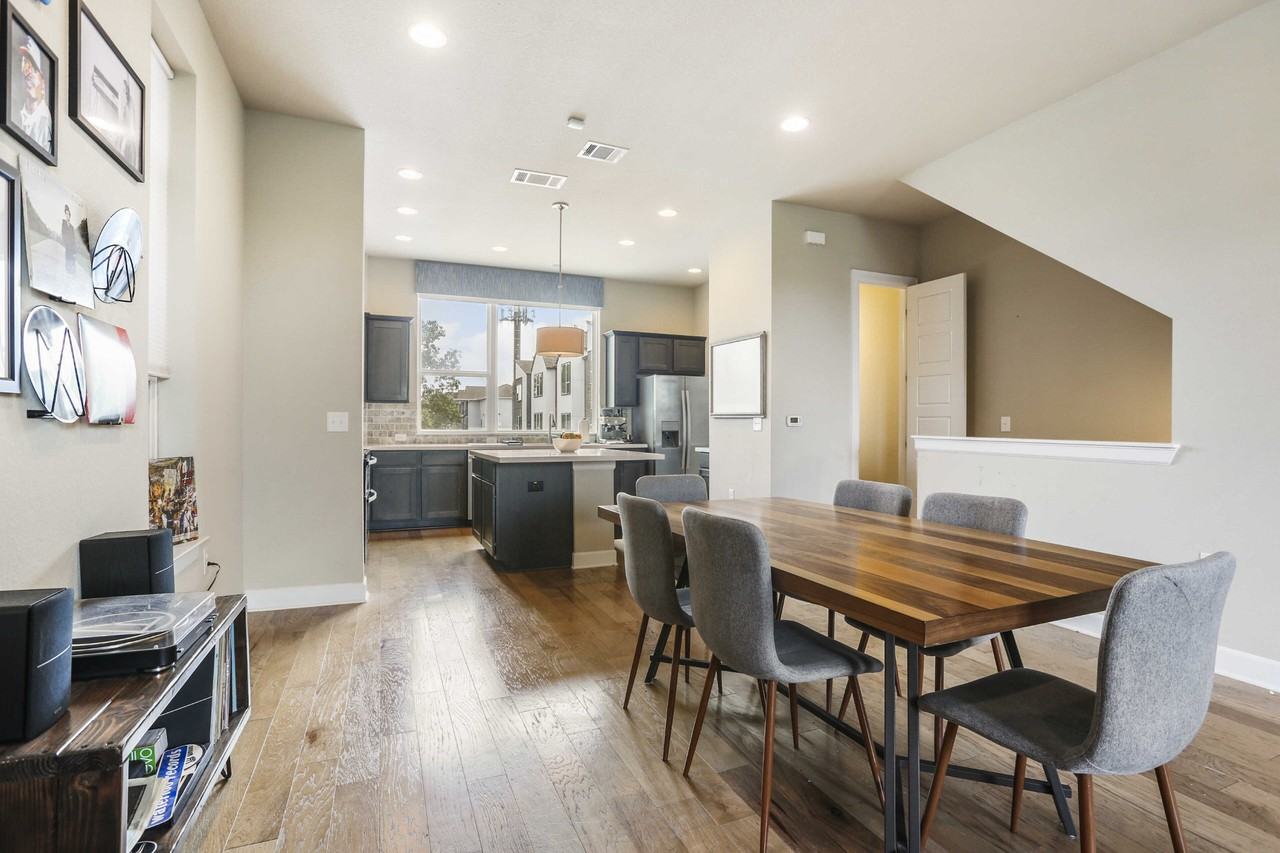 1416 Waterloo Shore Ln #3 - Photo 5 of 32