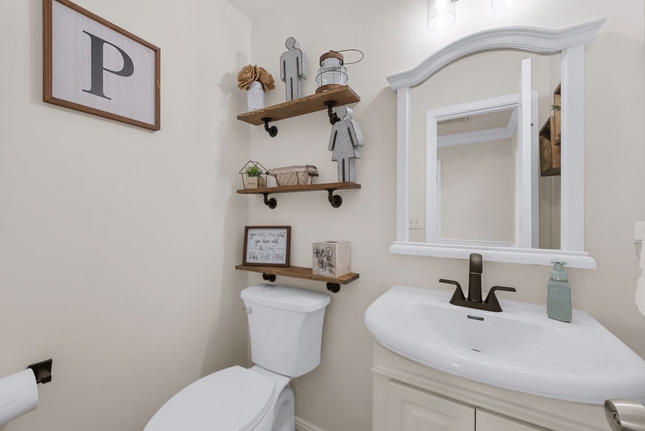 3412 Clegg Dr #1 - Photo 5 of 27