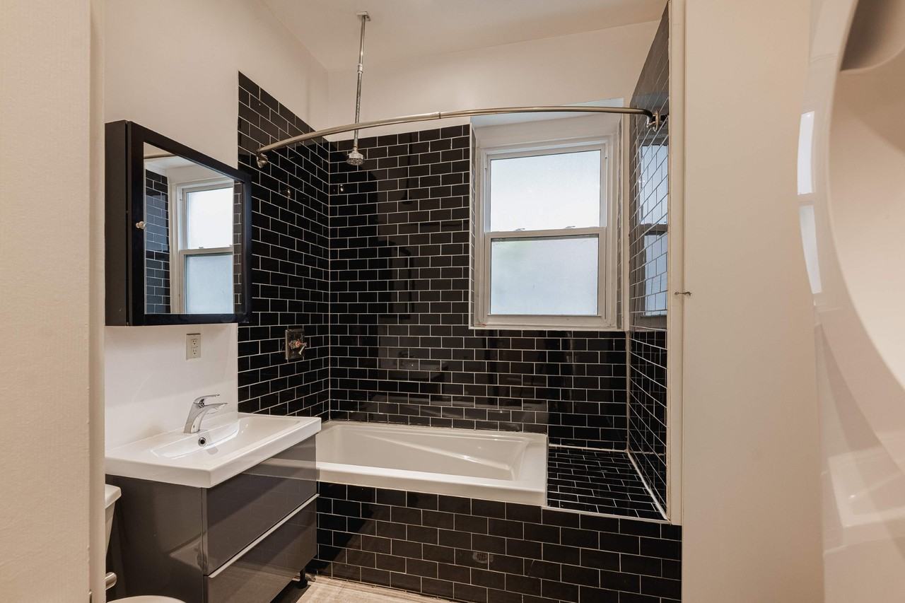 model - 1417 Argyle - Photo 7 of 18