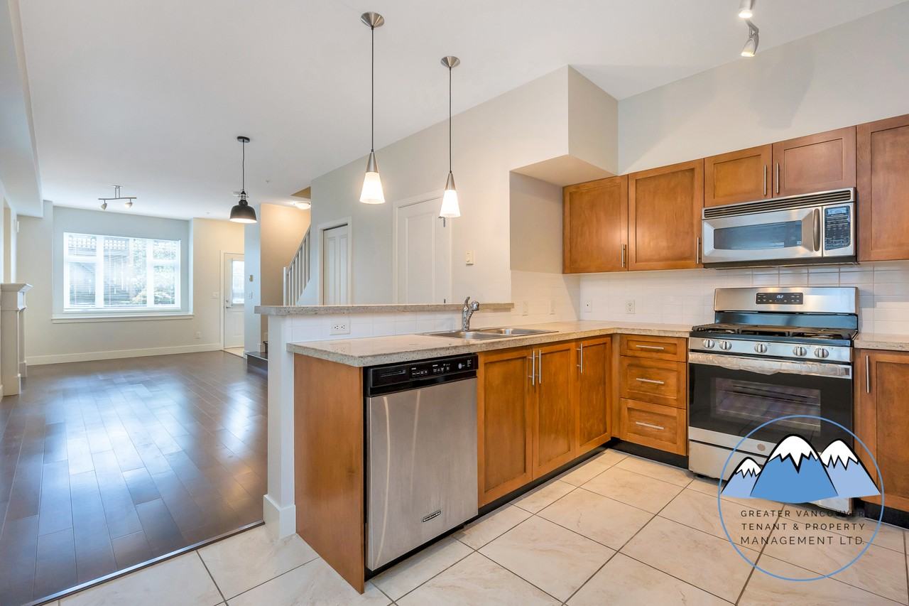4458 Albert St - Photo 2 of 23