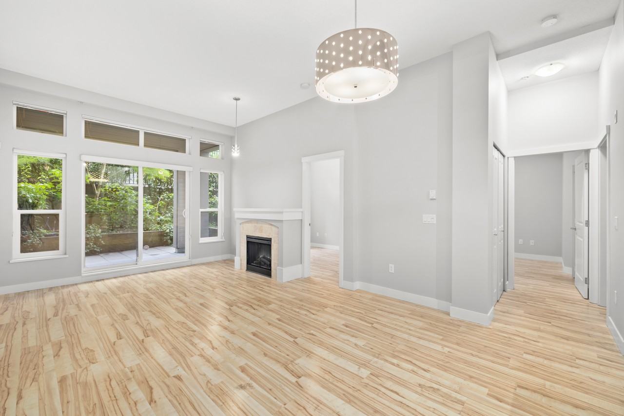 3082 Dayanee Springs Blvd - Photo 4 of 22