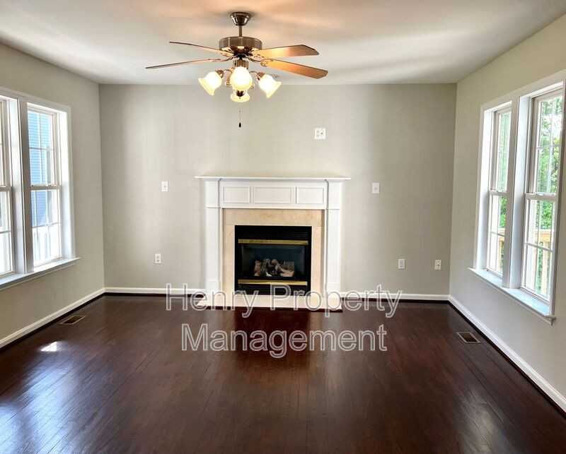 104 Back Woods Cir - Photo 2 of 19