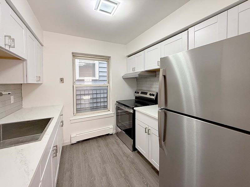 19 Van Rensselear Street - Photo 2 of 8