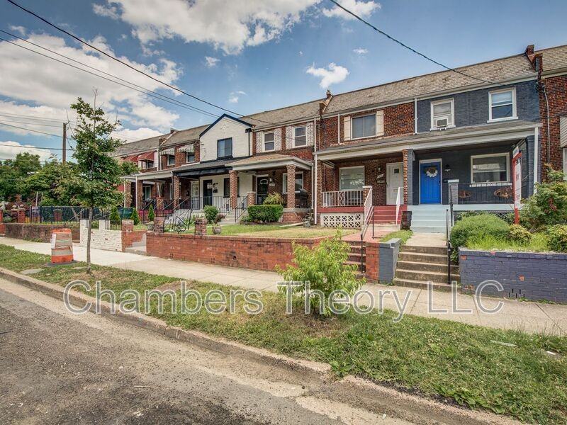 1417 Downing St Ne - Photo 4 of 50