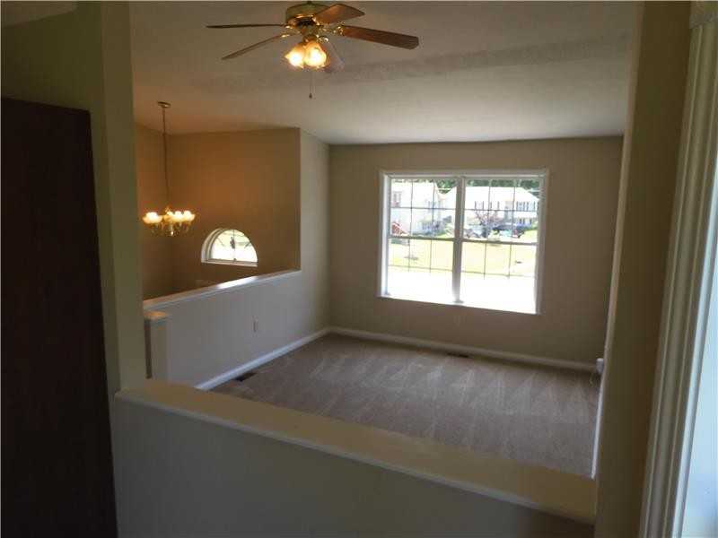 7222 Isaac Ln - Photo 6 of 31
