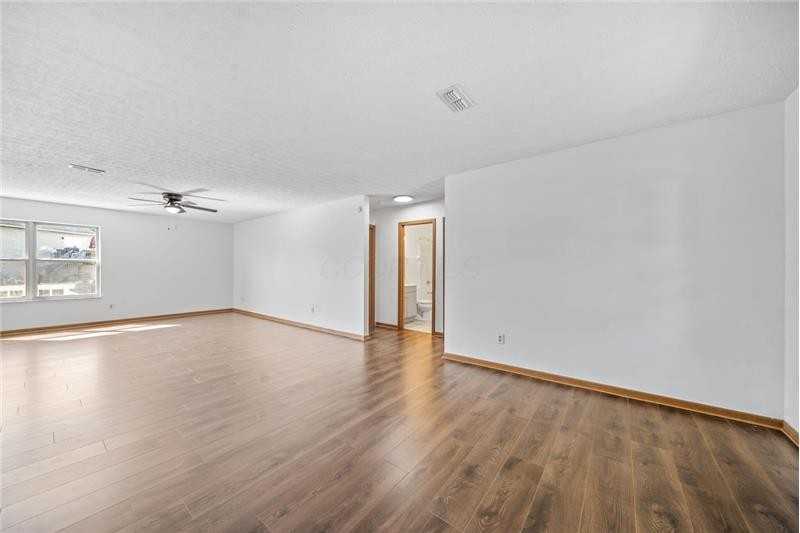 1259 Caravel Dr - Photo 5 of 17