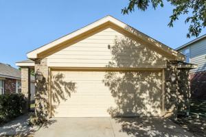 featured image of 4812 Waterford Dr