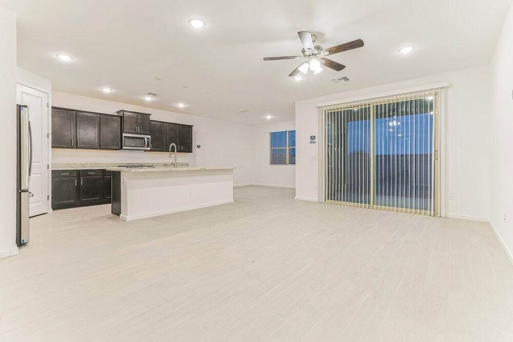 4576 W Hannah St - Photo 3 of 16