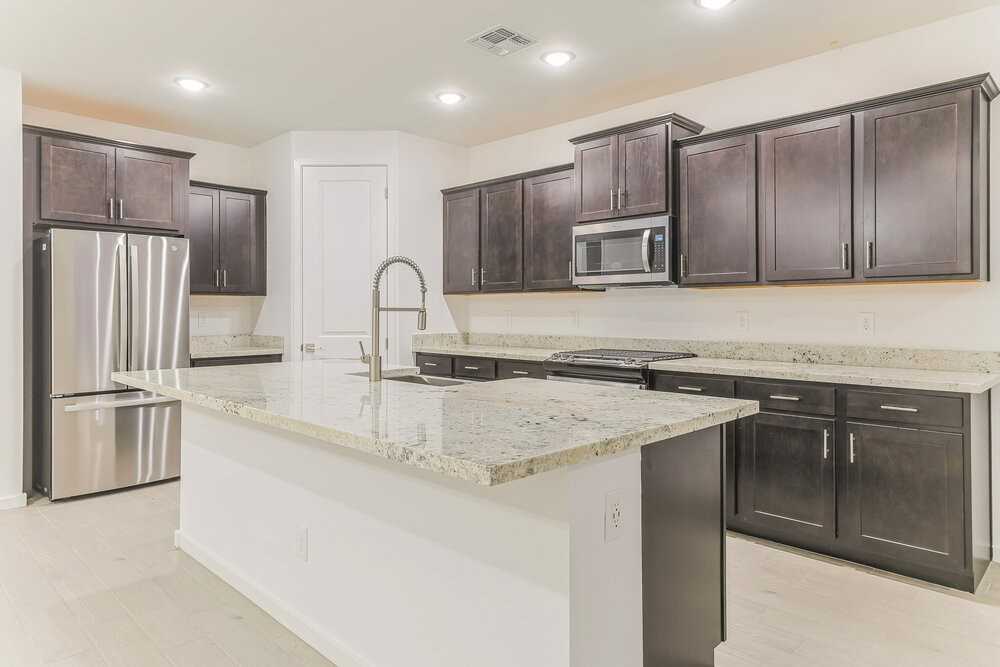 4576 W Hannah St - Photo 6 of 16