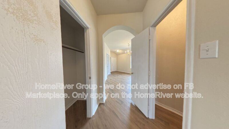 3017 Eastwood Dr - Photo 3 of 26