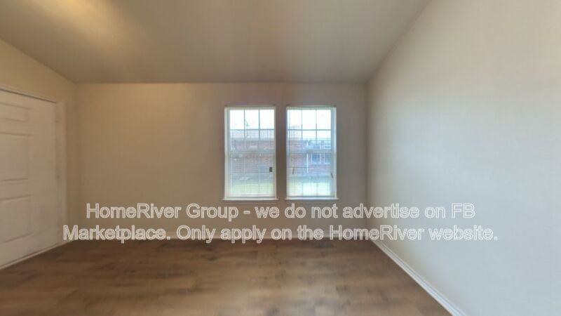 3017 Eastwood Dr - Photo 4 of 26
