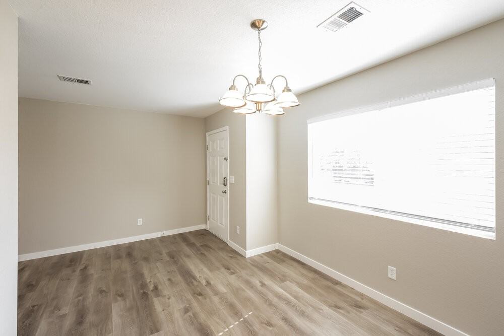 18619 E 46th Pl - Photo 5 of 17
