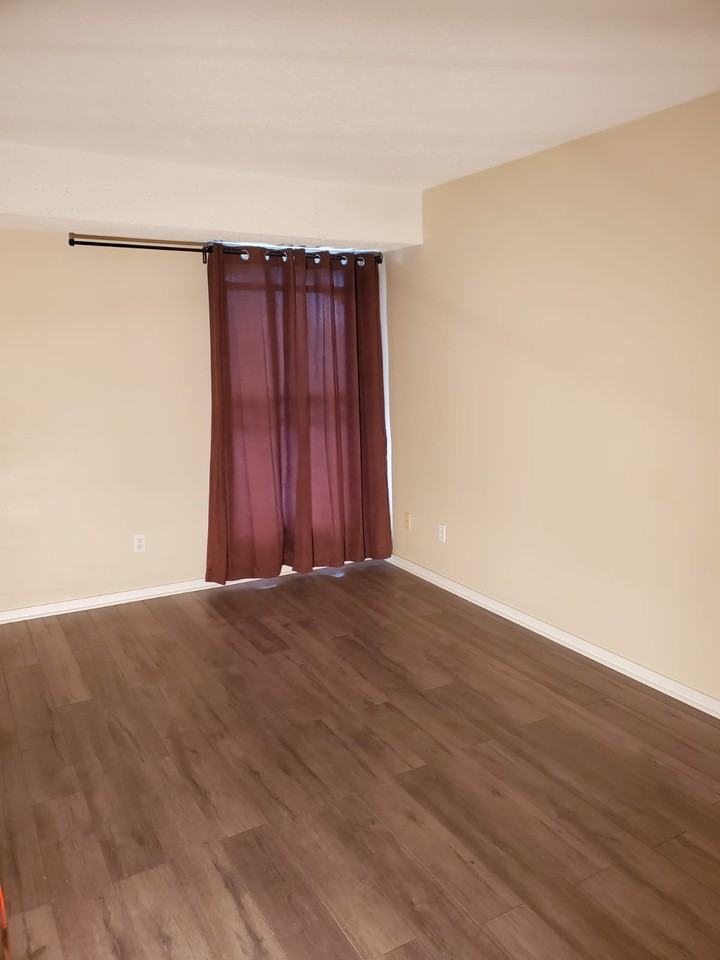 2204 118 Street Northwest - Photo 4 of 11