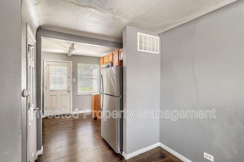 8316 E 16th Ave - Photo 5 of 11