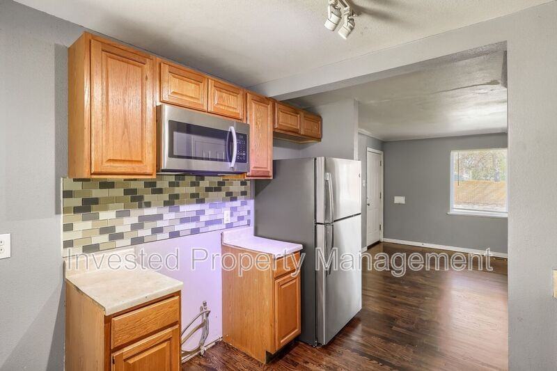 8316 E 16th Ave - Photo 7 of 11