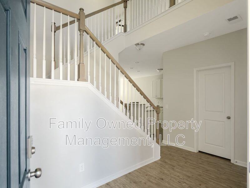 8968 Cat Tail Pond Rd - Photo 4 of 40