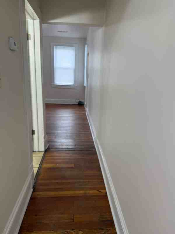 1020 Jamison Ave Ne - Photo 4 of 9