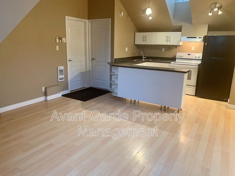9116 94 Ave Nw - Photo 3 of 11