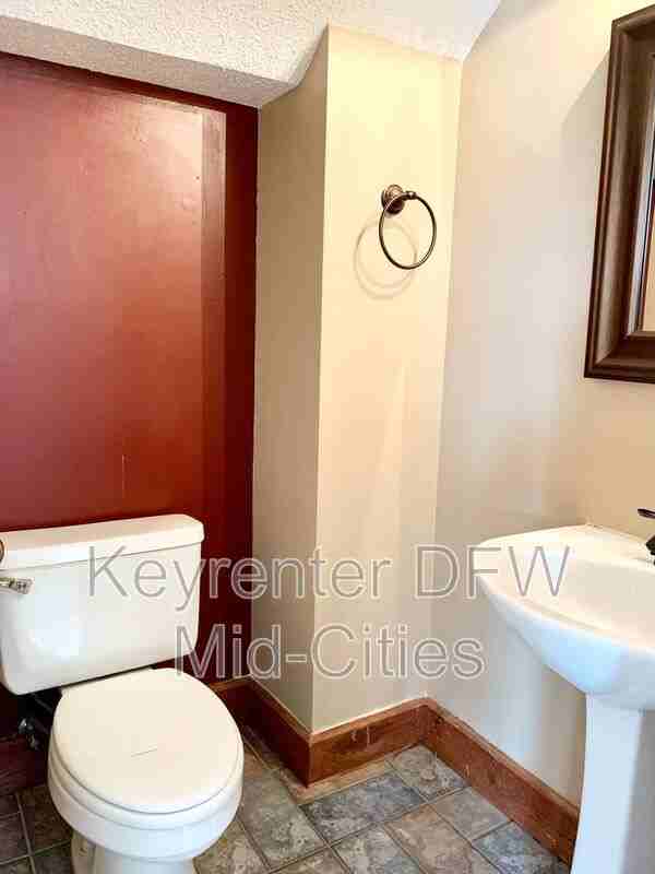 8702 Saddlehorn Dr - Photo 7 of 36