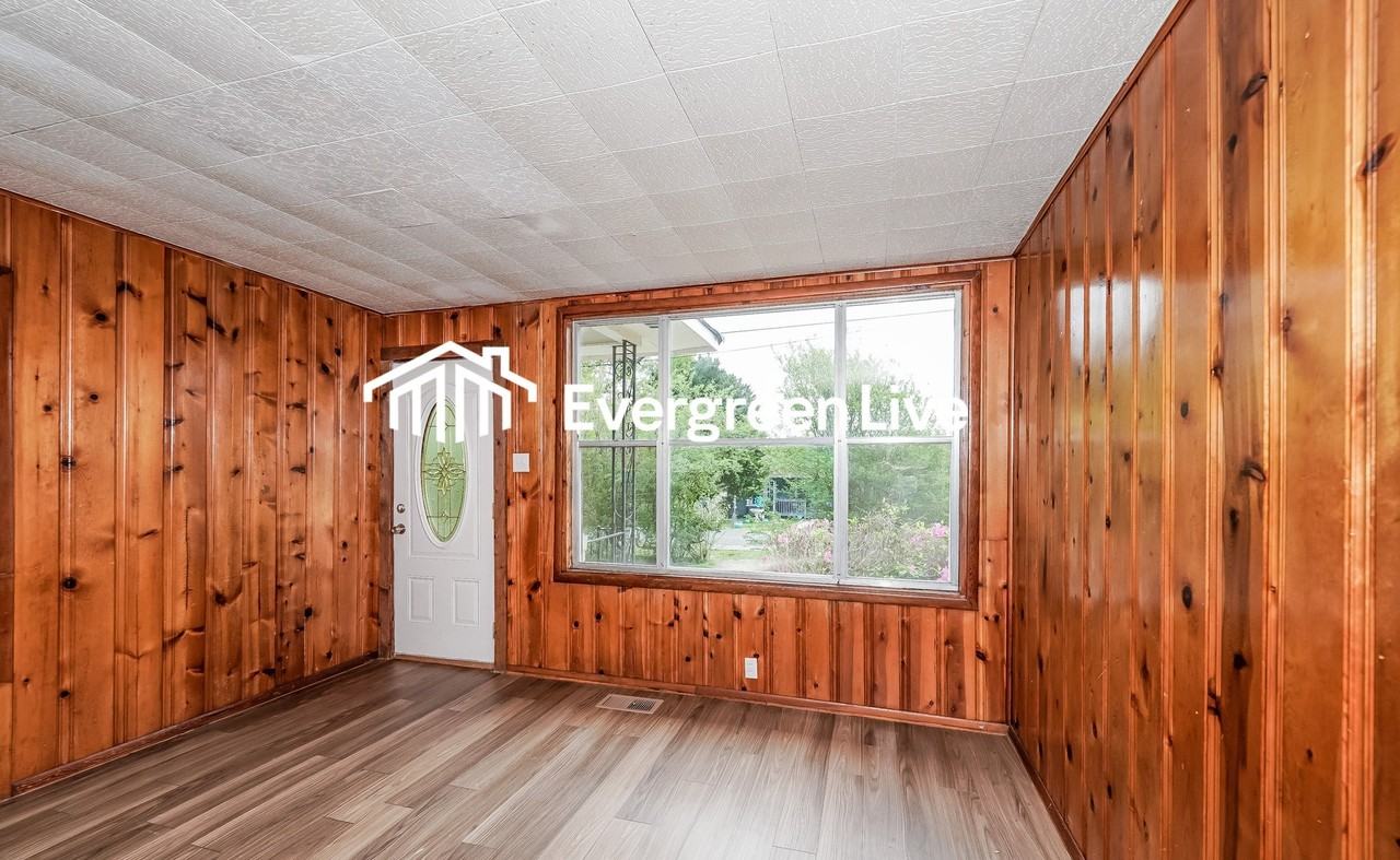 140 8th St Ne - Photo 3 of 12