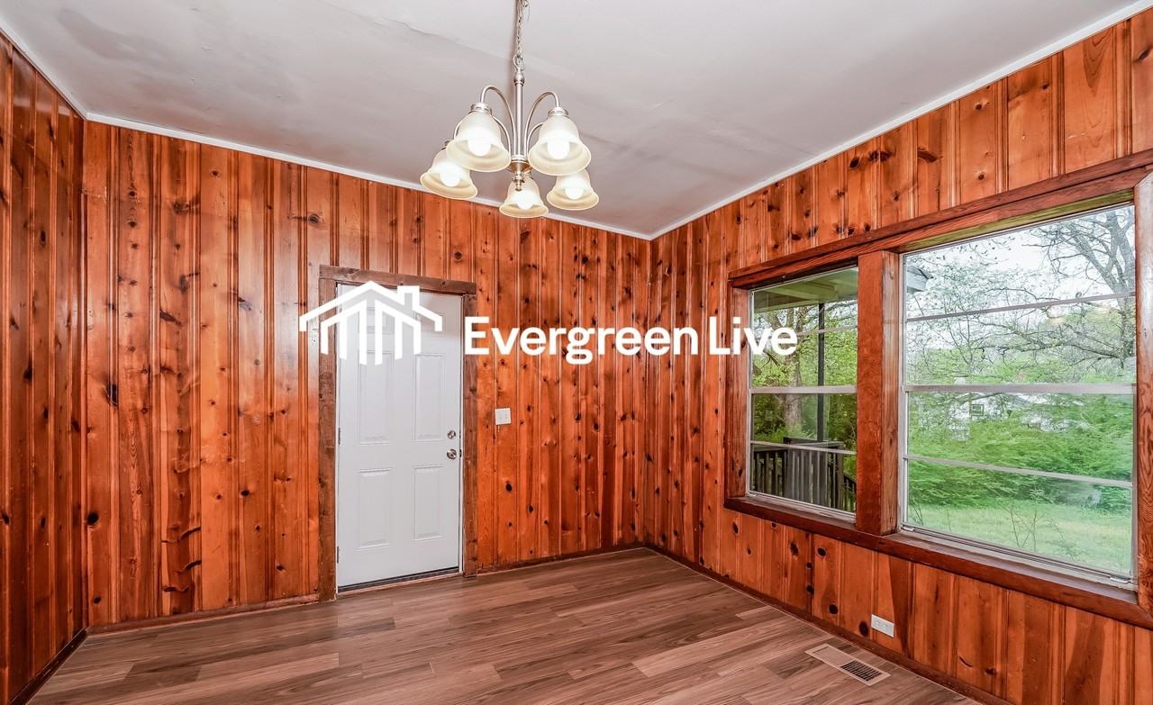 140 8th St Ne - Photo 5 of 12