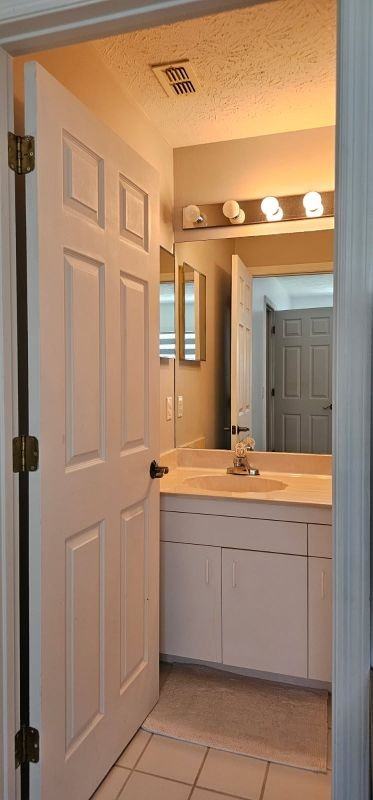 2058 Se Wild Meadow Cir - Photo 2 of 26