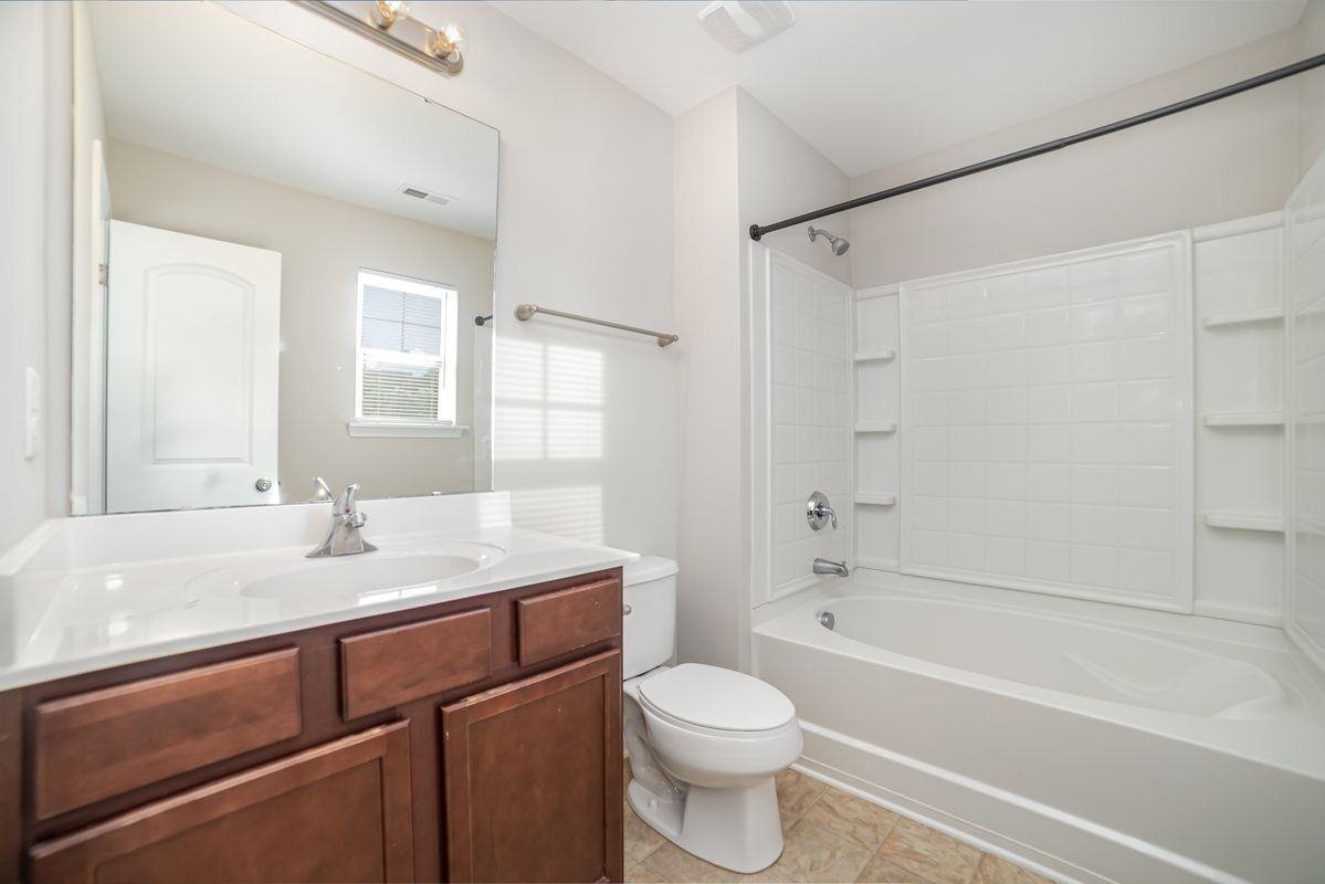 11033 Ardglass Ct - Photo 4 of 24