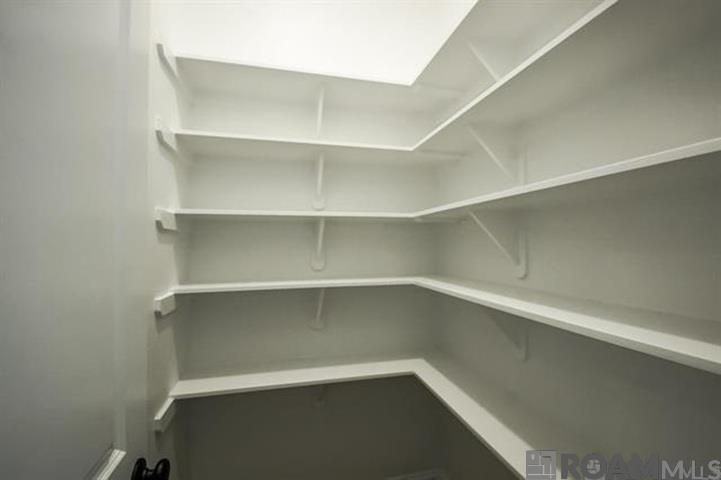 10921 Maitland Ave - Photo 7 of 18