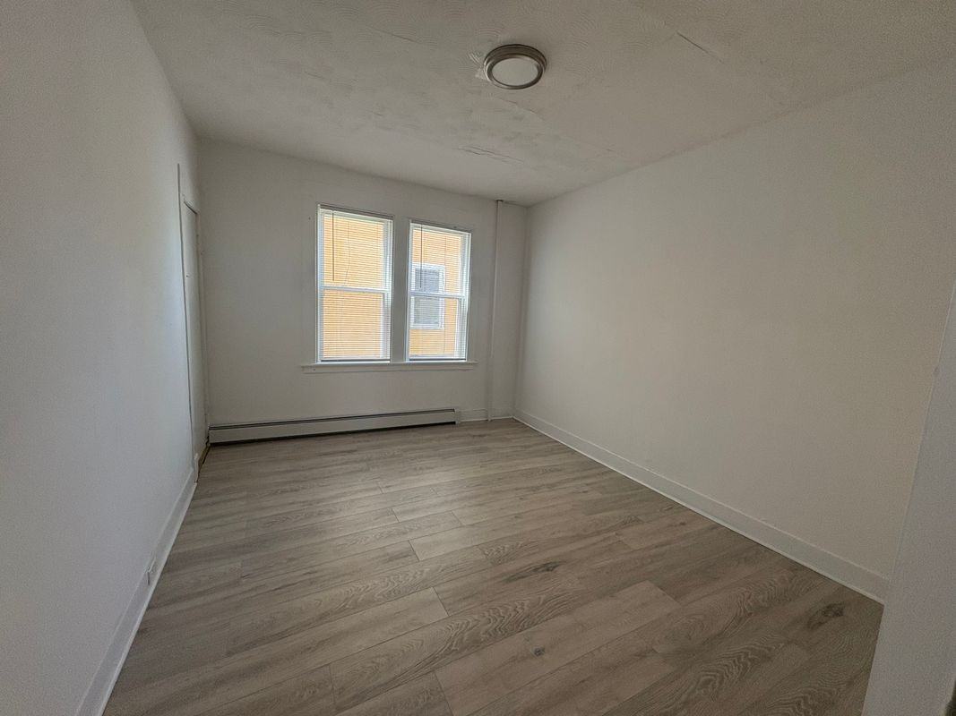 127 Pearl St ##1 - Photo 6 of 8