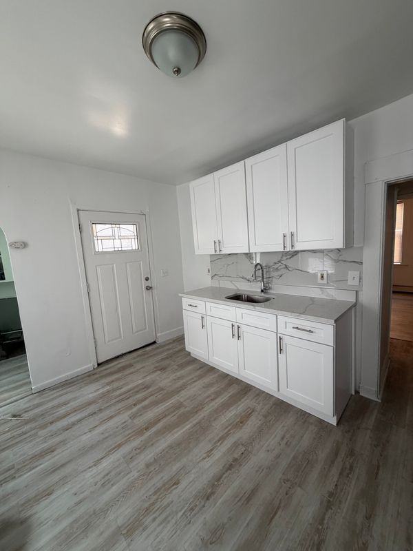 127 Pearl St ##1 - Photo 7 of 8