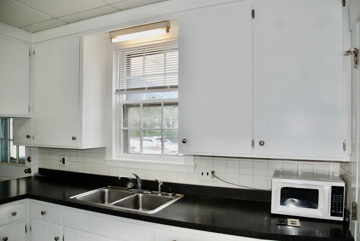 65 Centre St ##1 - Photo 4 of 9