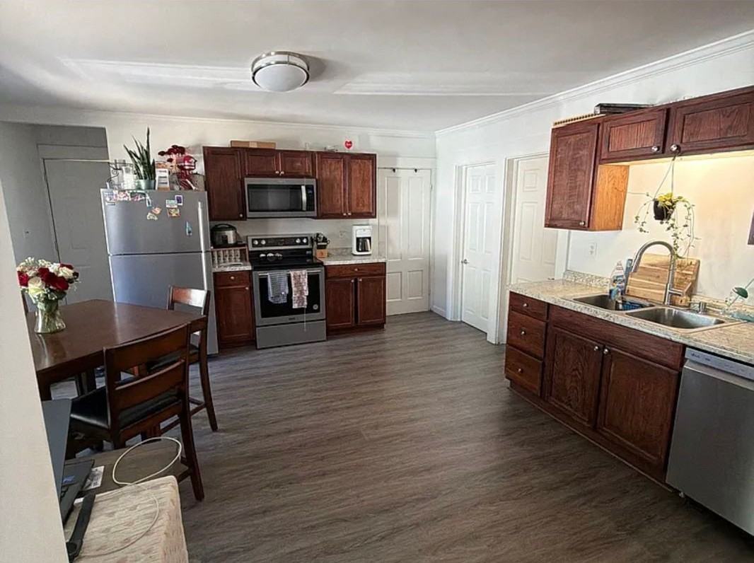 12 Mount Auburn St - Photo 4 of 20