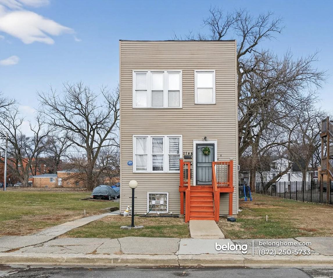 1144 W 68th St #2 - Photo 7 of 16