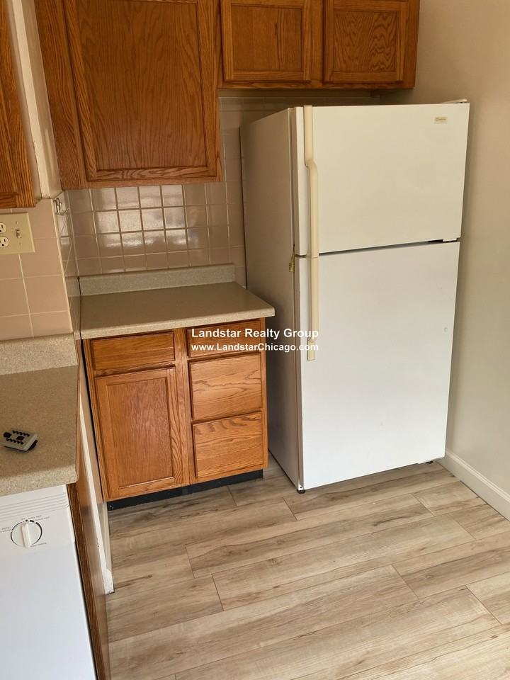3848 W Ainslie St #2 - Photo 3 of 25