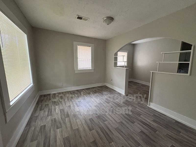 6112 Blocton Ave - Photo 2 of 9