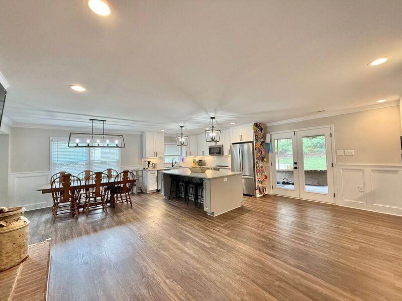908 Plateau Ln - Photo 2 of 28