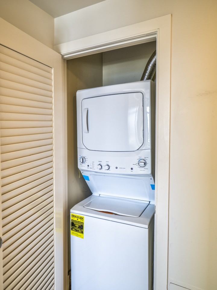 105 Greene Street #1505 - Photo 7 of 12