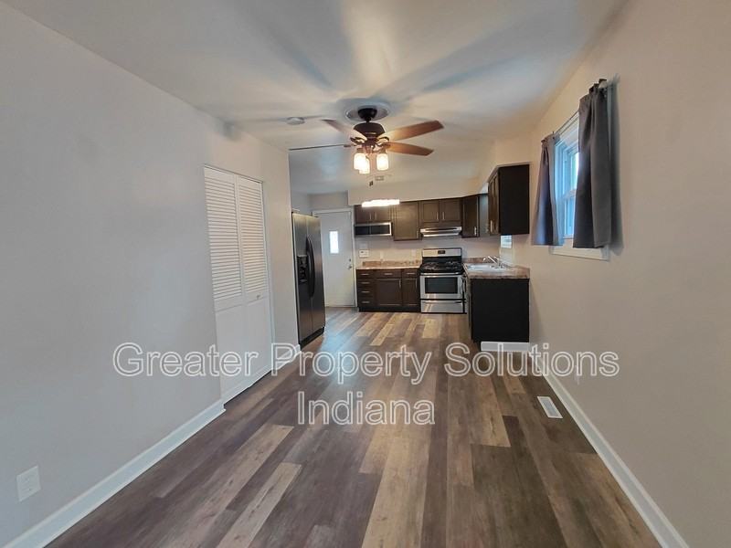 1932 S Park Ave - Photo 4 of 7