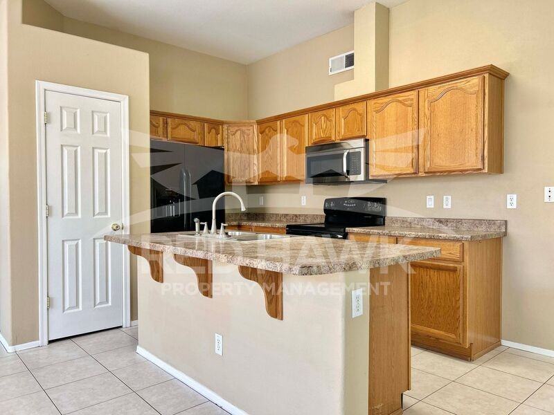 2748 S 159th Ave - Photo 5 of 20