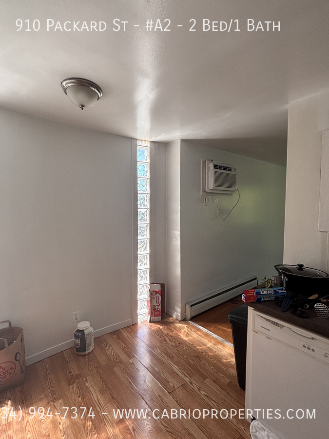 910 Packard St. - Photo 4 of 11