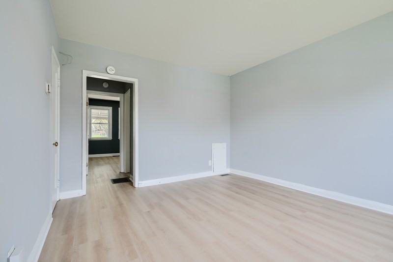 2976 Cornwall Rd - Photo 4 of 25