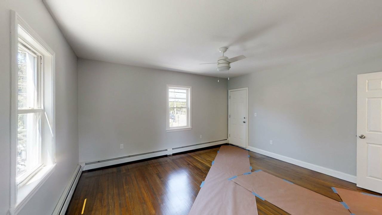 836 Canterbury St #2R - Photo 4 of 17