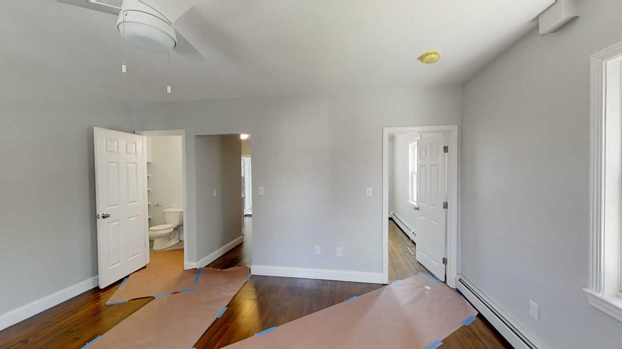 836 Canterbury St #2R - Photo 6 of 17