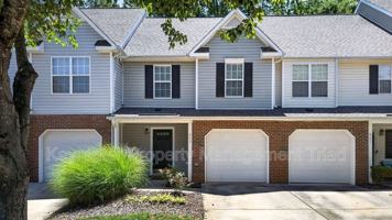 featured image of 805 Creek Crossing Trl