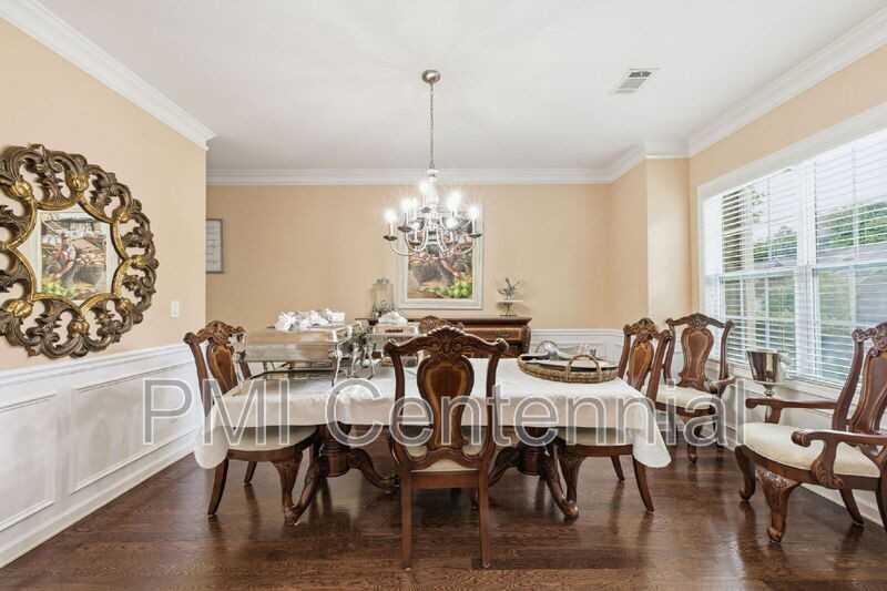 1816 Jameson Cir - Photo 5 of 32