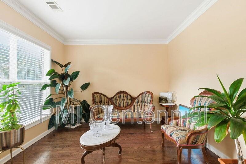 1816 Jameson Cir - Photo 7 of 32