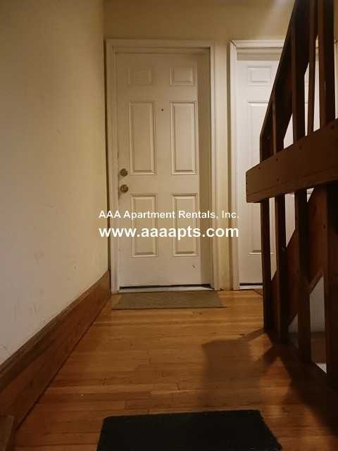 Division St #2L - Photo 3 of 10